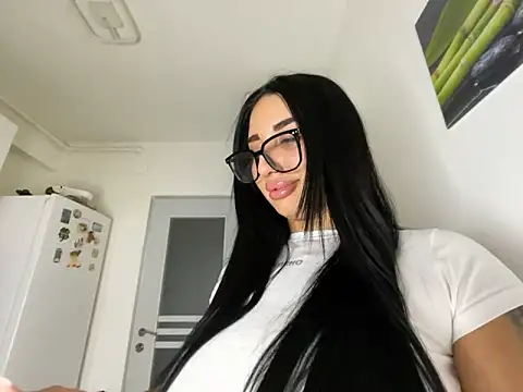 Snapshot of BlueEyes_BB chatting on February 9, 2026, 4:16 pm BlueEyes BB online show from February 9, 2026, 4:16 pm