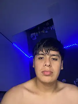 Snapshot of Kailertwink chatting on April 22, 2026, 2:40 am Kailertwink online show from April 22, 2026, 2:40 am