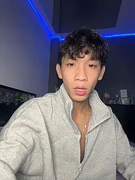 Snapshot of Kailertwink chatting on July 5, 2026, 4:41 am Kailertwink online show from July 5, 2026, 4:41 am