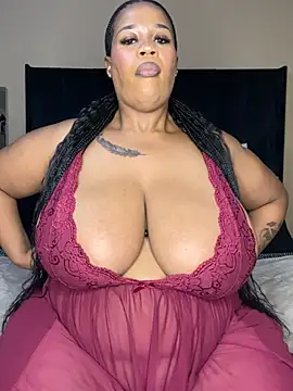 THICKBUNNYCHICKxxx online show from May 16, 2026, 7:24 pm