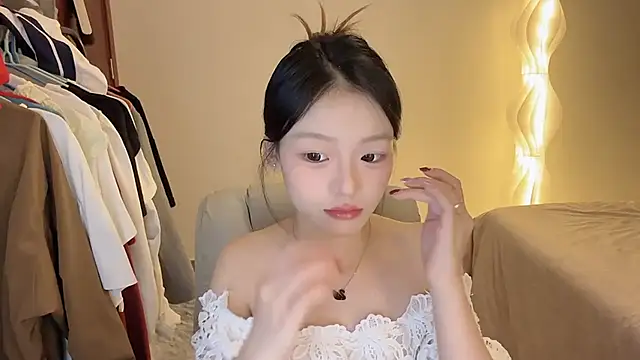 Snapshot of Robin-o3 chatting on November 24, 2025, 3:34 pm Robin-o3 online show from November 24, 2025, 3:34 pm