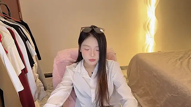 Snapshot of Robin-o3 chatting on November 14, 2025, 2:10 pm Robin-o3 online show from November 14, 2025, 2:10 pm