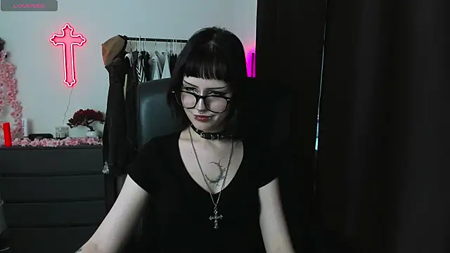 LiyaLuna online show from March 26, 2026, 3:21 pm