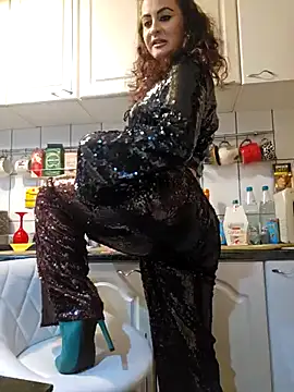 Snapshot of ShineBright88 chatting on November 21, 2025, 7:24 pm ShineBright88 online show from November 21, 2025, 7:24 pm