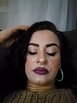 Snapshot of ShineBright88 chatting on February 4, 2026, 7:31 pm ShineBright88 online show from February 4, 2026, 7:31 pm