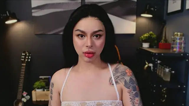 LUNACOCKSLAYER online show from November 9, 2025, 8:46 pm