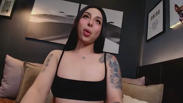 Snapshot of LUNACOCKSLAYER chatting on April 4, 2026, 8:26 pm LUNACOCKSLAYER online show from April 4, 2026, 8:26 pm