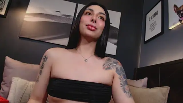 Snapshot of LUNACOCKSLAYER chatting on April 5, 2026, 3:30 pm LUNACOCKSLAYER online show from April 5, 2026, 3:30 pm