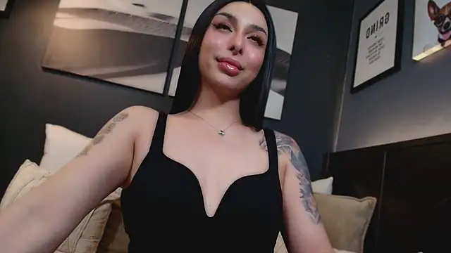 Snapshot of LUNACOCKSLAYER chatting on April 11, 2026, 6:43 am LUNACOCKSLAYER online show from April 11, 2026, 6:43 am