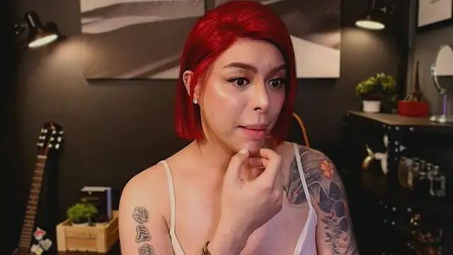 LUNACOCKSLAYER online show from December 13, 2025, 8:04 pm