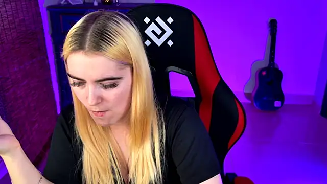 Snapshot of Stef_Nicks chatting on September 14, 2025, 9:09 am Stef Nicks online show from September 14, 2025, 9:09 am