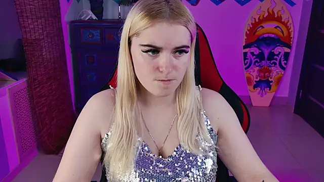 Snapshot of Stef_Nicks chatting on November 7, 2025, 9:03 am Stef Nicks online show from November 7, 2025, 9:03 am