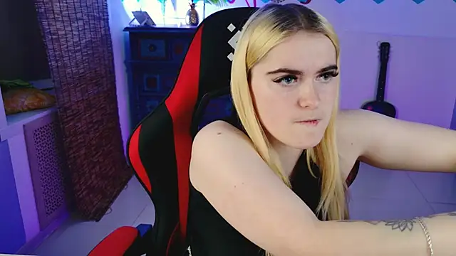 Snapshot of Stef_Nicks chatting on September 20, 2025, 9:36 am Stef Nicks online show from September 20, 2025, 9:36 am