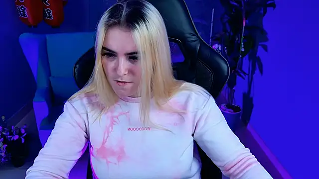 Snapshot of Stef_Nicks chatting on October 15, 2025, 9:17 am Stef Nicks online show from October 15, 2025, 9:17 am