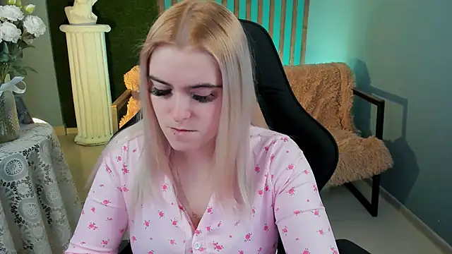 Snapshot of Stef_Nicks chatting on February 2, 2026, 9:08 am Stef Nicks online show from February 2, 2026, 9:08 am