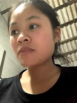 Snapshot of NhuFox chatting on September 15, 2025, 1:33 pm NhuFox online show from September 15, 2025, 1:33 pm