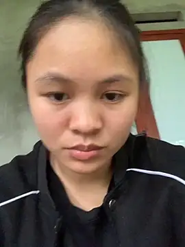 Snapshot of NhuFox chatting on October 15, 2025, 9:28 am NhuFox online show from October 15, 2025, 9:28 am