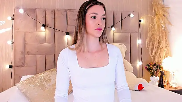 Snapshot of ClaradelMar chatting on March 28, 2026, 10:05 am ClaradelMar online show from March 28, 2026, 10:05 am