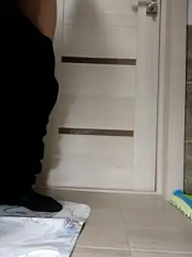 N i k o l a u online show from February 8, 2026, 6:11 am