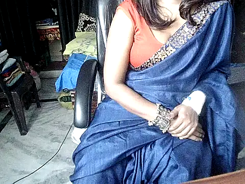 Snapshot of Anaconda-Mall chatting on October 10, 2025, 4:08 pm Anaconda-Mall online show from October 10, 2025, 4:08 pm