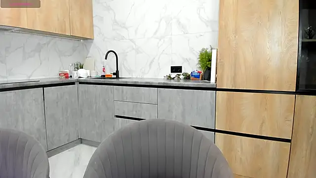 Snapshot of extra_wet_dry chatting on February 4, 2026, 2:28 am extra wet dry online show from February 4, 2026, 2:28 am