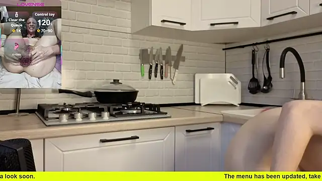 Edena  online show from October 12, 2025, 12:50 pm