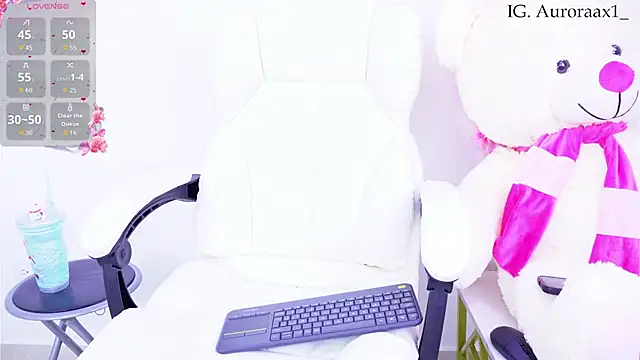 Auroraa x1 online show from February 18, 2026, 2:31 am