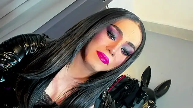 Snapshot of MagnaCumLoader17 chatting on February 21, 2026, 12:23 am MagnaCumLoader17 online show from February 21, 2026, 12:23 am