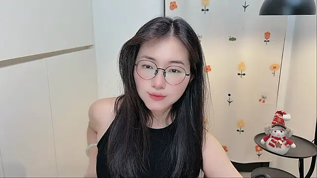 Snapshot of Rosalind_xixi chatting on April 30, 2026, 2:57 pm Rosalind xixi online show from April 30, 2026, 2:57 pm