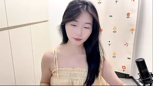 Rosalind xixi online show from September 11, 2025, 12:16 pm