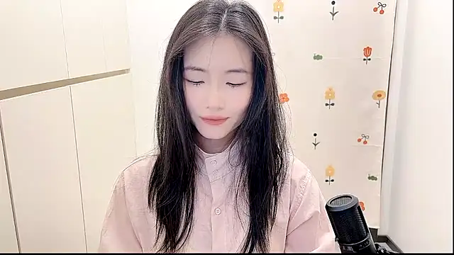 Rosalind xixi online show from September 27, 2025, 10:10 am