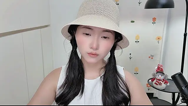 Snapshot of Rosalind_xixi chatting on May 30, 2026, 2:01 pm Rosalind xixi online show from May 30, 2026, 2:01 pm