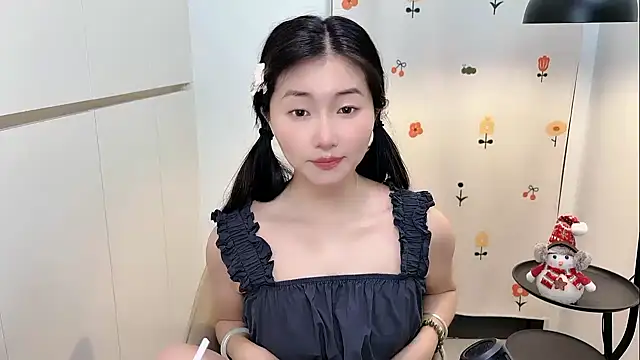 Snapshot of Rosalind_xixi chatting on April 28, 2026, 3:00 am Rosalind xixi online show from April 28, 2026, 3:00 am