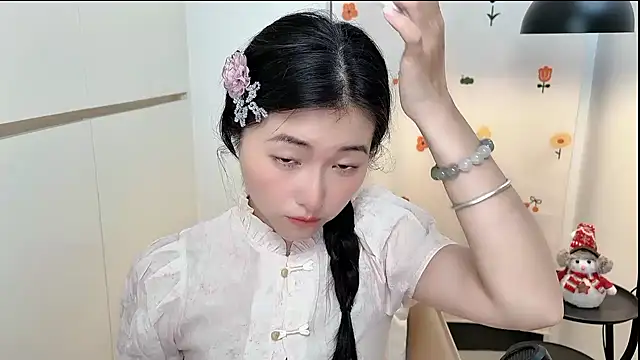 Snapshot of Rosalind_xixi chatting on April 8, 2026, 8:27 am Rosalind xixi online show from April 8, 2026, 8:27 am