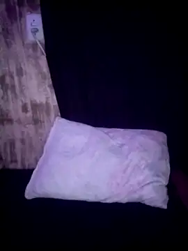 Snapshot of LunaMell chatting on September 9, 2025, 3:43 pm LunaMell online show from September 9, 2025, 3:43 pm