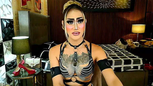 Snapshot of HorseCockDivine chatting on August 3, 2026, 8:48 pm HorseCockDivine online show from August 3, 2026, 8:48 pm