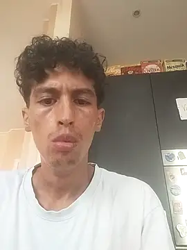 Snapshot of lusiboy96 chatting on September 17, 2025, 8:27 am lusiboy96 online show from September 17, 2025, 8:27 am