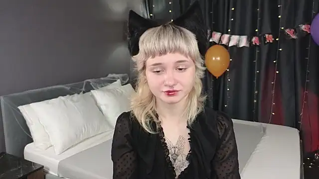 Tori Cutie online show from October 30, 2025, 12:09 am