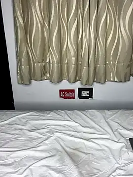 Cute-Samayra online show from December 14, 2025, 8:25 pm