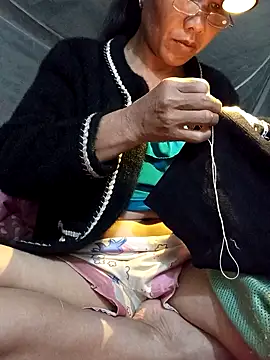 Snapshot of TinTin321 chatting on November 15, 2025, 8:02 pm TinTin321 online show from November 15, 2025, 8:02 pm