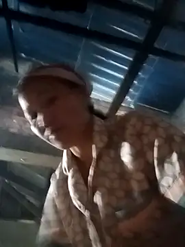 Snapshot of TinTin321 chatting on October 9, 2025, 11:27 pm TinTin321 online show from October 9, 2025, 11:27 pm