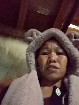 Snapshot of TinTin321 chatting on November 25, 2025, 12:44 am TinTin321 online show from November 25, 2025, 12:44 am