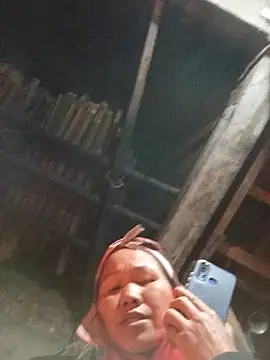 Snapshot of TinTin321 chatting on November 28, 2025, 10:59 am TinTin321 online show from November 28, 2025, 10:59 am