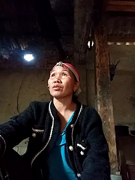 Snapshot of TinTin321 chatting on November 15, 2025, 2:26 am TinTin321 online show from November 15, 2025, 2:26 am