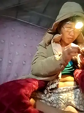 Snapshot of TinTin321 chatting on December 1, 2025, 10:54 pm TinTin321 online show from December 1, 2025, 10:54 pm