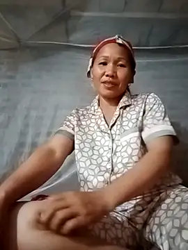 Snapshot of TinTin321 chatting on October 11, 2025, 2:40 pm TinTin321 online show from October 11, 2025, 2:40 pm