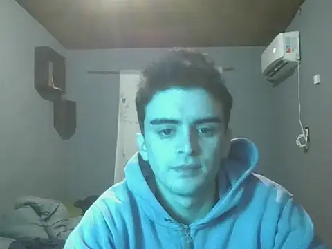Snapshot of Rodrigo99_9 chatting on July 15, 2026, 4:47 pm Rodrigo99 9 online show from July 15, 2026, 4:47 pm