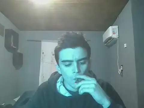 Snapshot of Rodrigo99_9 chatting on July 28, 2026, 2:13 pm Rodrigo99 9 online show from July 28, 2026, 2:13 pm