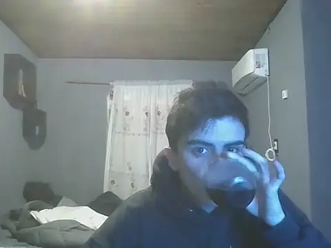 Snapshot of Rodrigo99_9 chatting on June 16, 2026, 6:52 pm Rodrigo99 9 online show from June 16, 2026, 6:52 pm