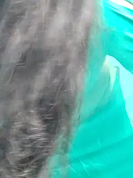 yelmaji91 online show from September 18, 2025, 4:37 am